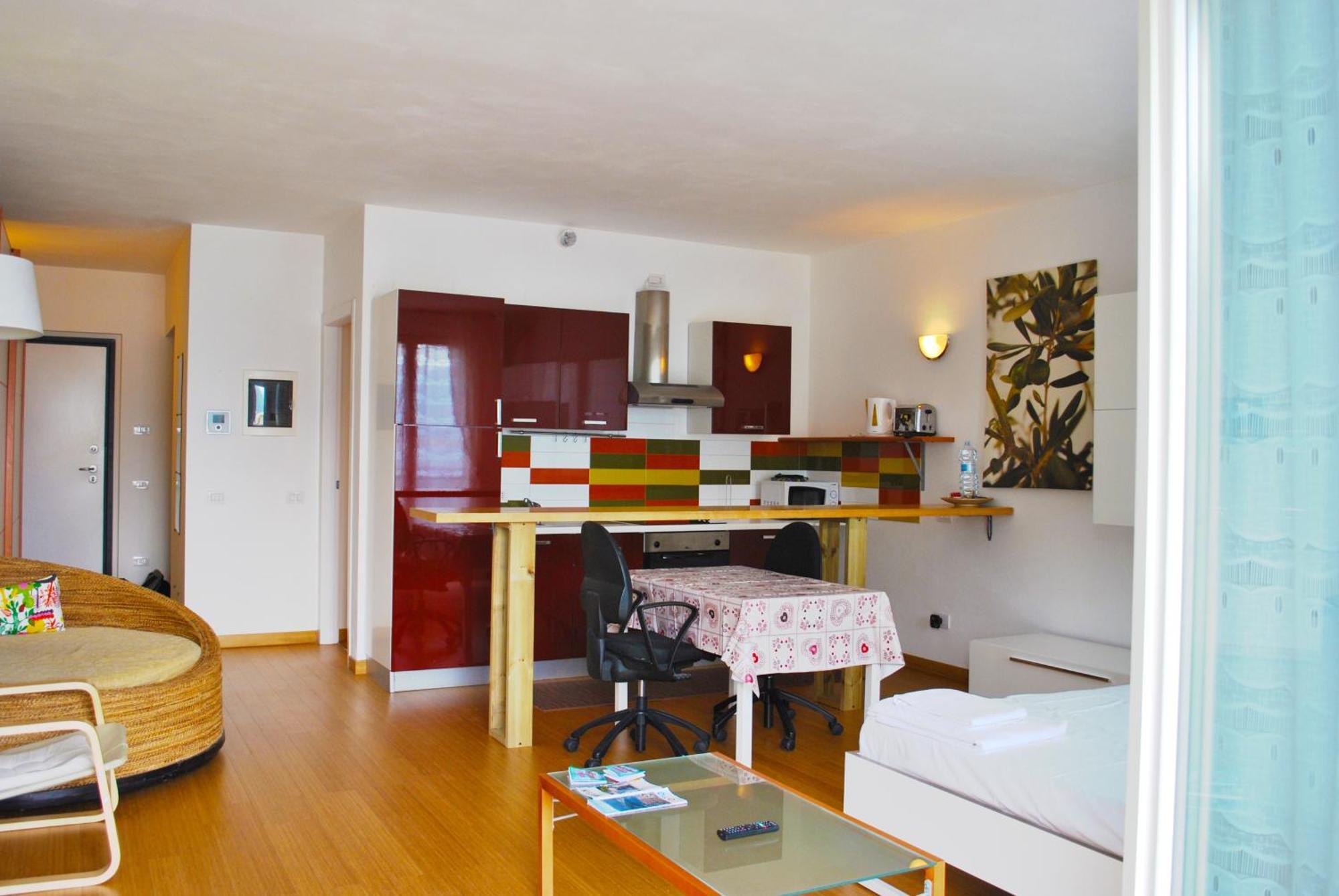 Studio Apartment Open Space With Terrace อาร์เจโญ ภายนอก รูปภาพ