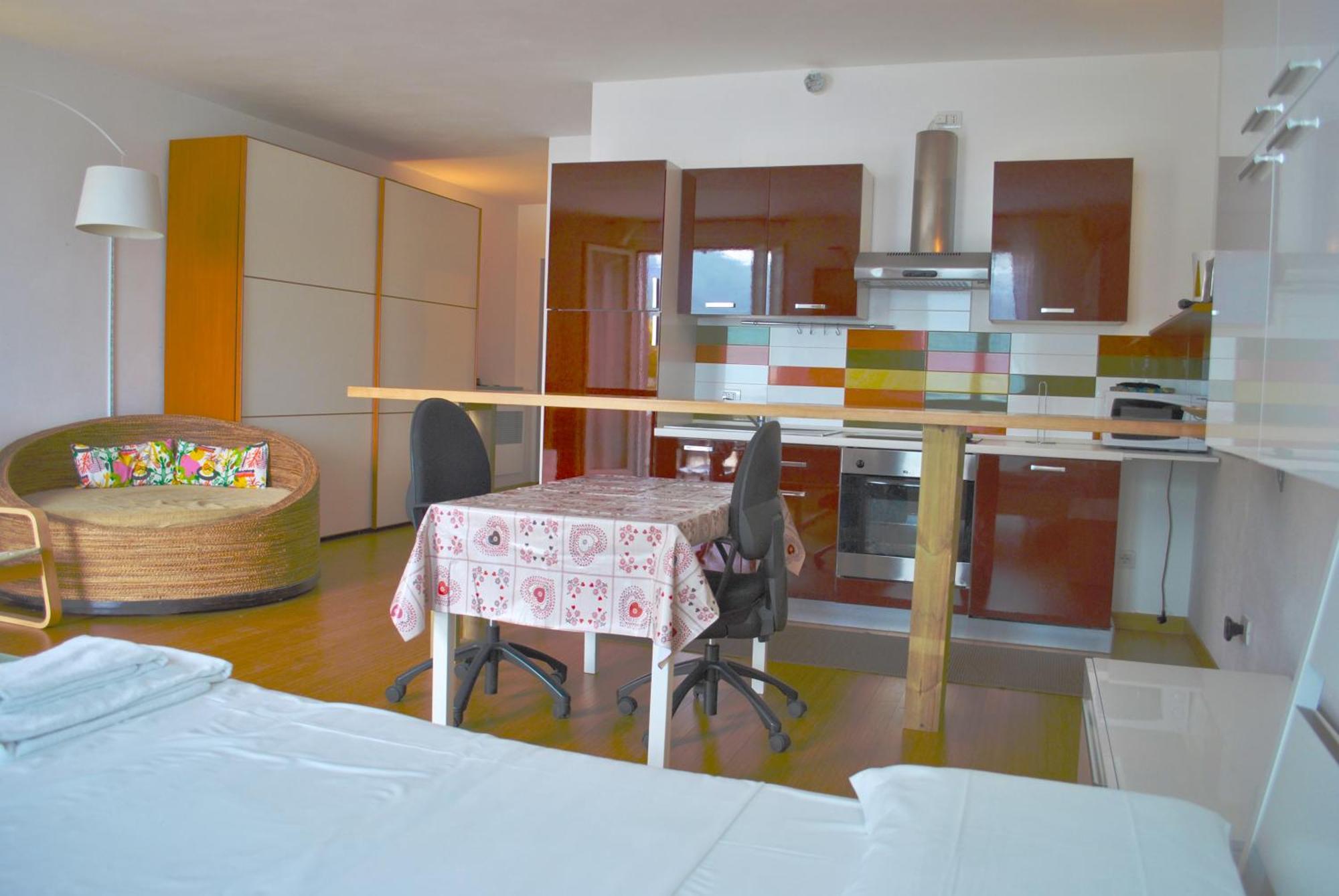 Studio Apartment Open Space With Terrace อาร์เจโญ ภายนอก รูปภาพ